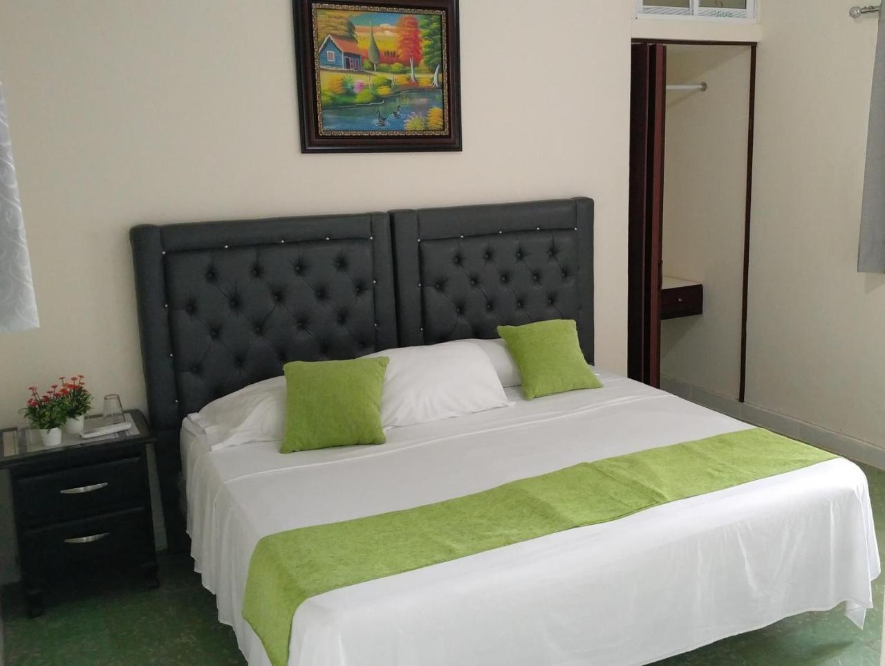 Arboleda Hostal Santo Domingo Luaran gambar